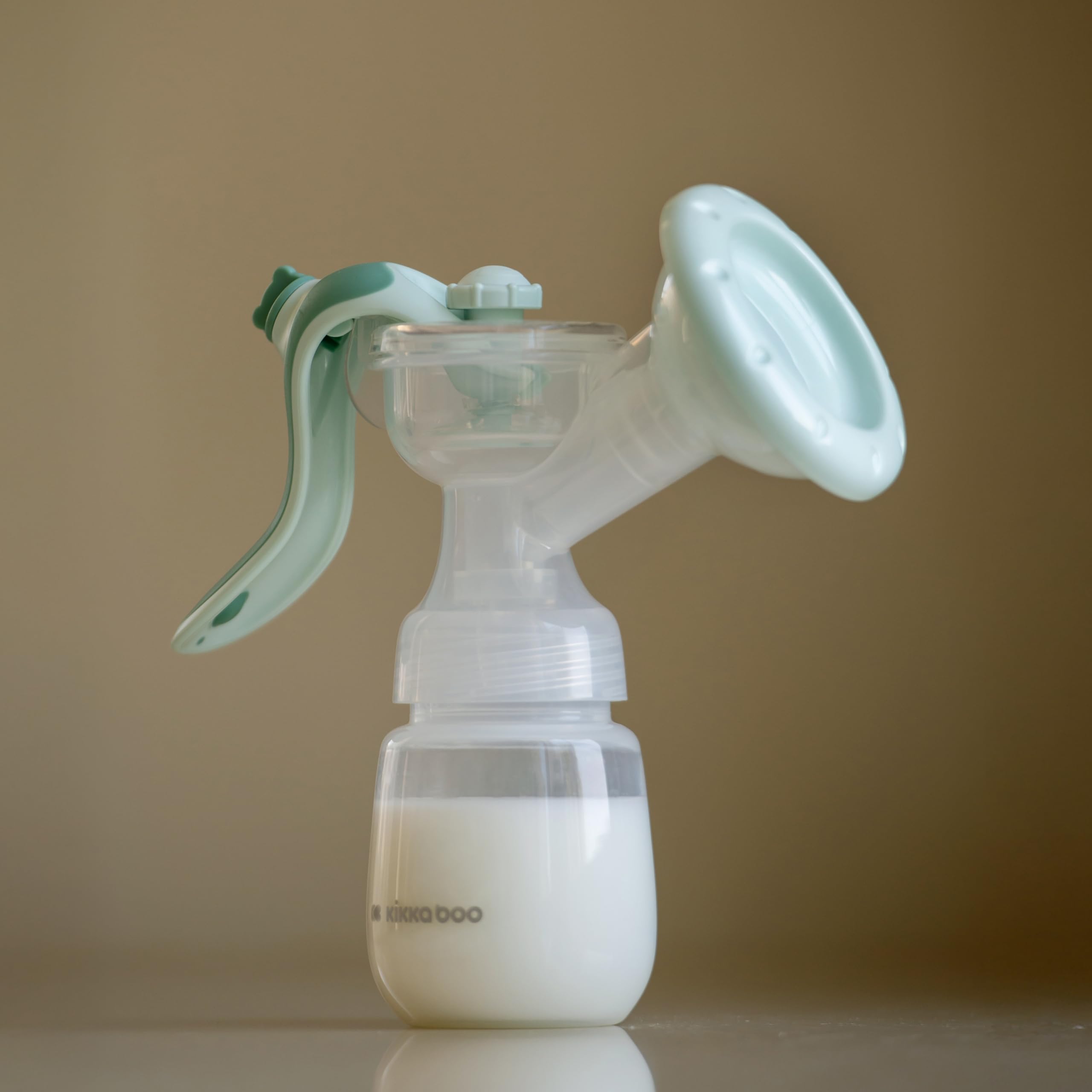 kikkaboo-elsie-extractor-de-leche-manual-2-modos-succi-n-ajustable-copa-de-silic image 2